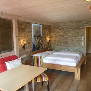 Appartement Gaestehaus Guggomos 